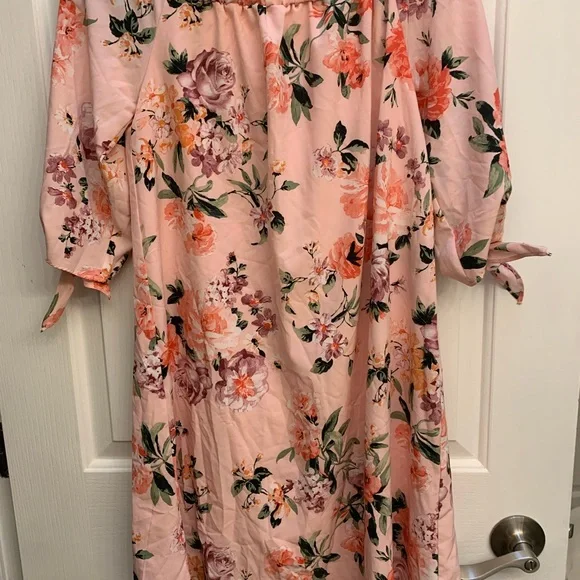 Pink Blush maternity off shoulder floral dress - Picture 6 of 6